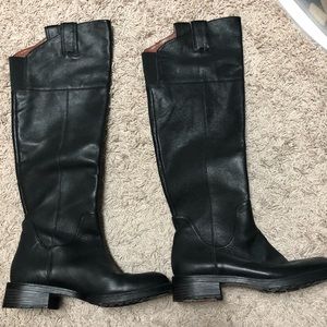 Enzo Angiolini black leather boots